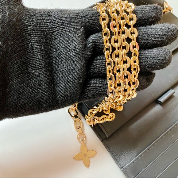 LOUIS VUITTON LEATHER WOC❤️ - Picture 8 of 15